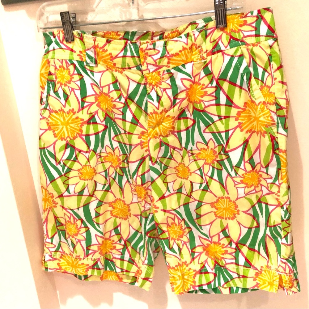 Lilly Pulitzer Resort Fit Bermuda Shorts in Daffodil Print Size 10